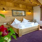 Отель Golchener Hof - & Bauernhofurlaub In Mecklenburg Golchen